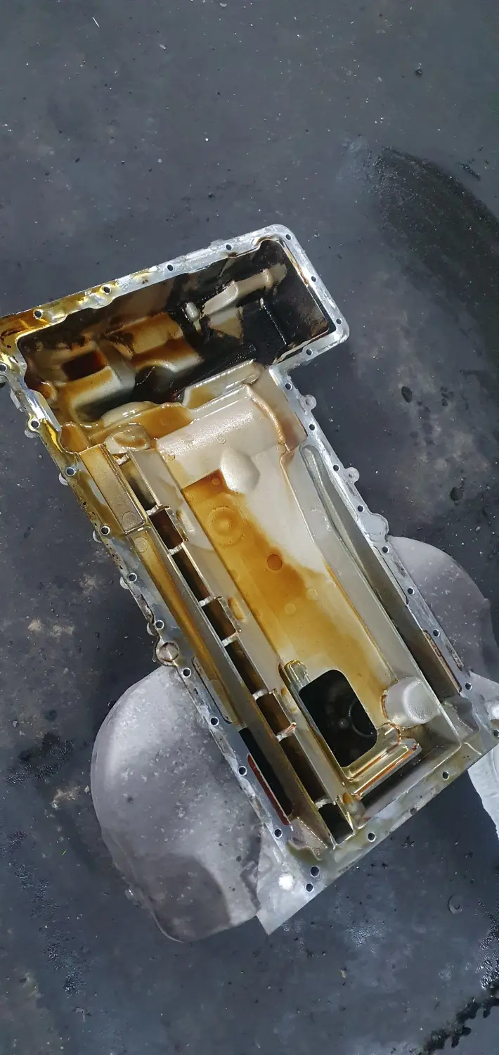 Teilereinigung durch Fahrzeug- und Motorentechnik Vaas GmbH