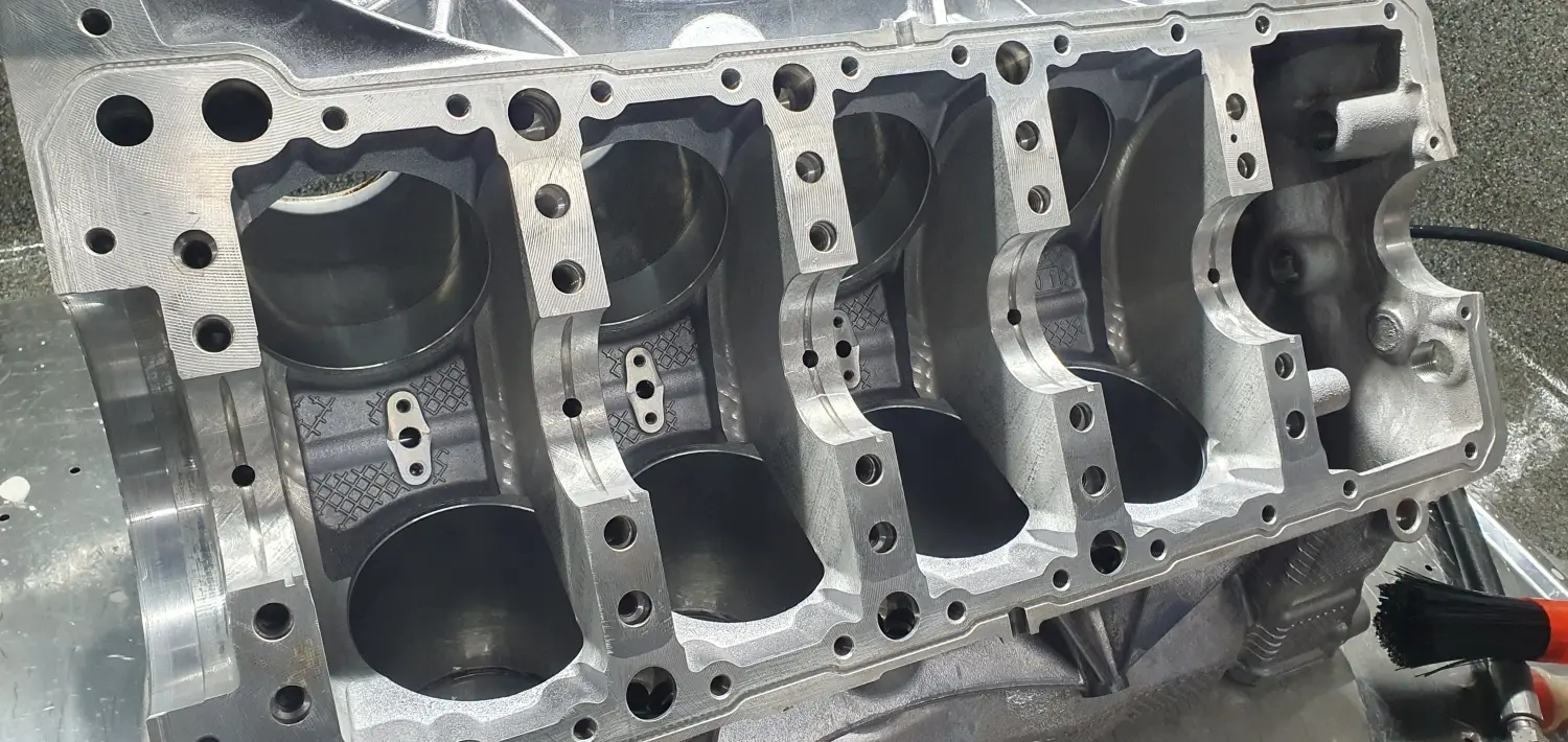 Teilereinigung durch Fahrzeug- und Motorentechnik Vaas GmbH