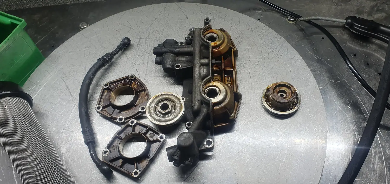 Teilereinigung durch Fahrzeug- und Motorentechnik Vaas GmbH