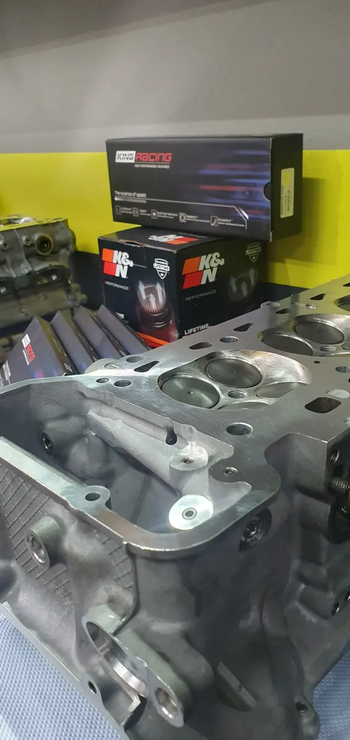 Revision eines Motors durch Fahrzeug- und Motorentechnik Vaas GmbH