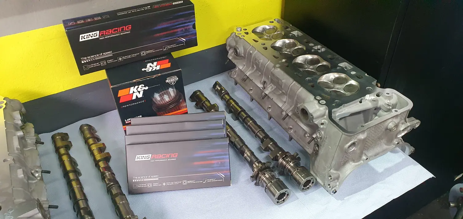 Revision eines Motors durch Fahrzeug- und Motorentechnik Vaas GmbH