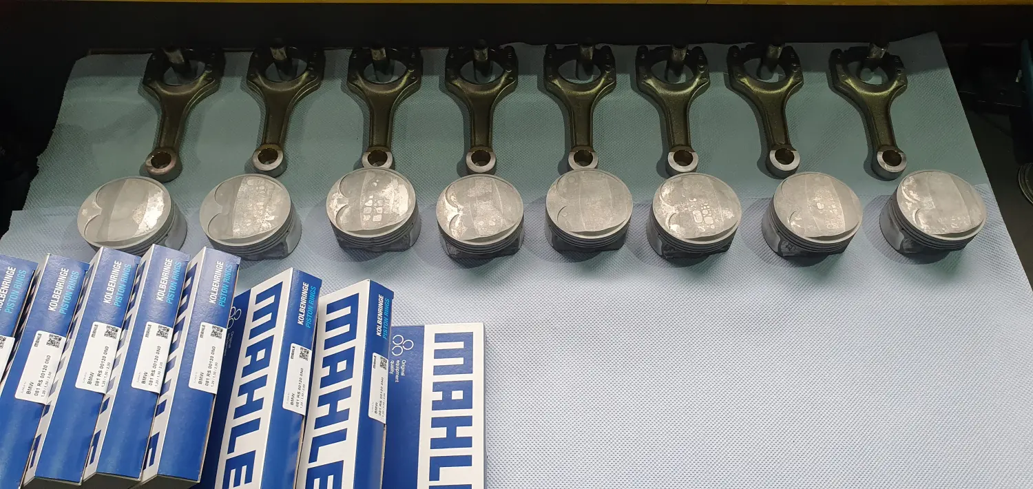 Revision eines Motors durch Fahrzeug- und Motorentechnik Vaas GmbH