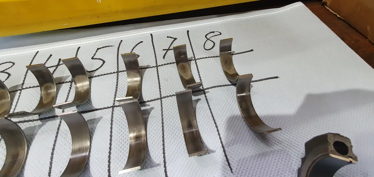 Pleuellagerwechel der Fahrzeug- und Motorentechnik Vaas GmbH