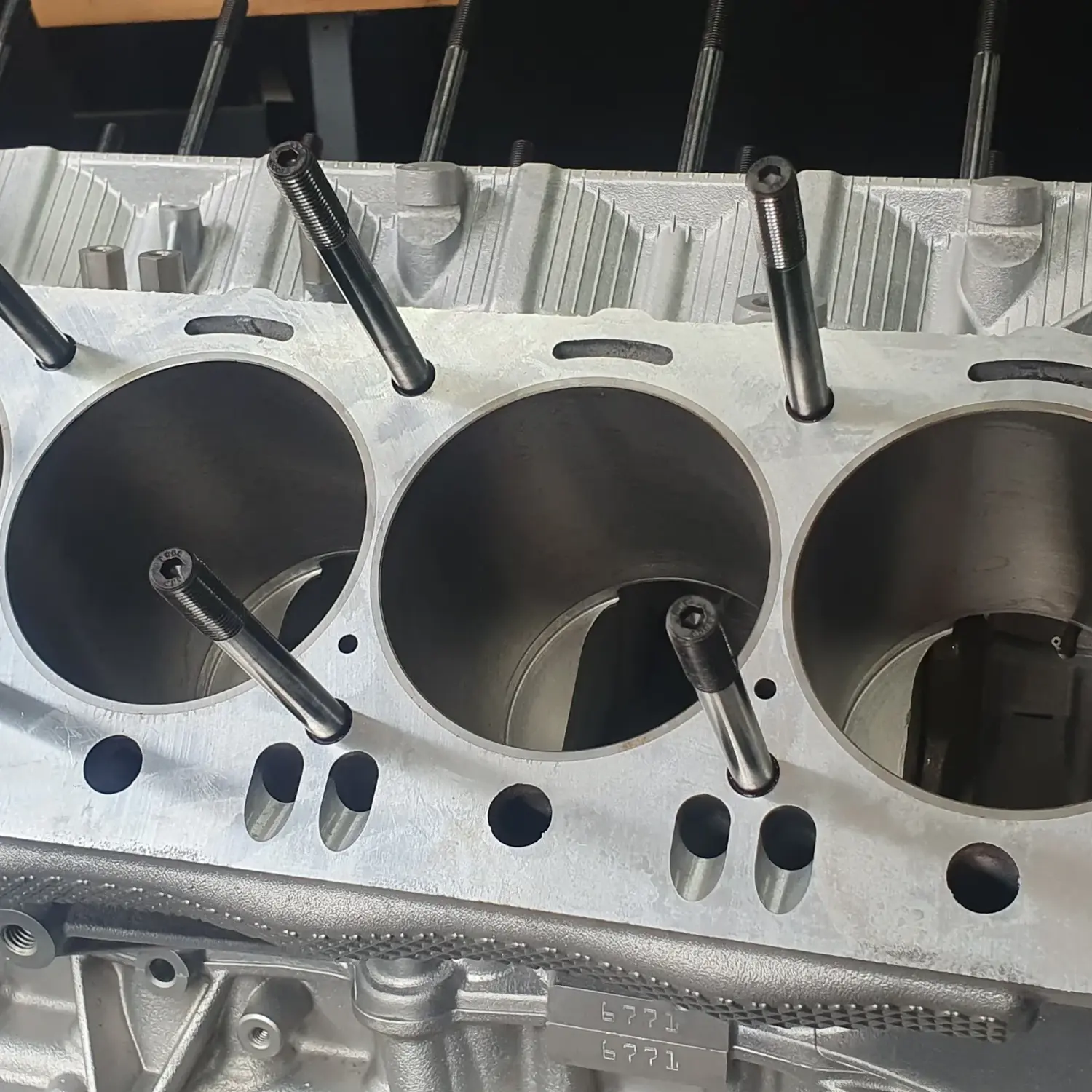 Bearbeiteter Motorblock von Fahrzeug- und Motorentechnik Vaas GmbH