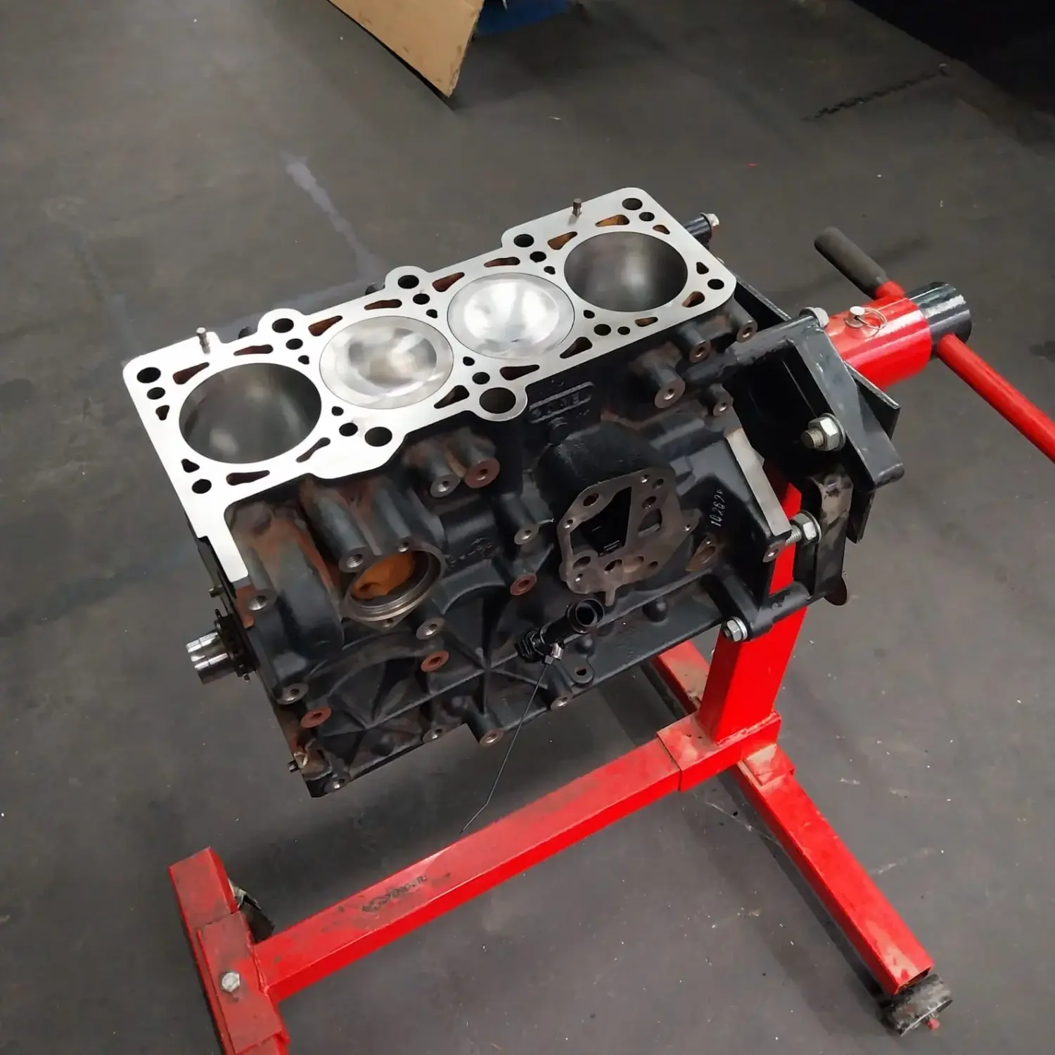 Neu aufgebauter Motor von Fahrzeug- und Motorentechnik Vaas GmbH